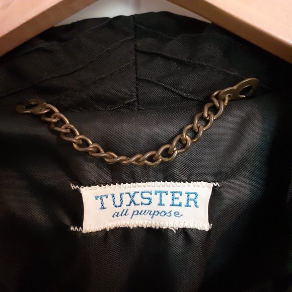 Vintage Tuxster Double Breasted Pintuck Cape with Neck Tie Black - Picture 3 of 11